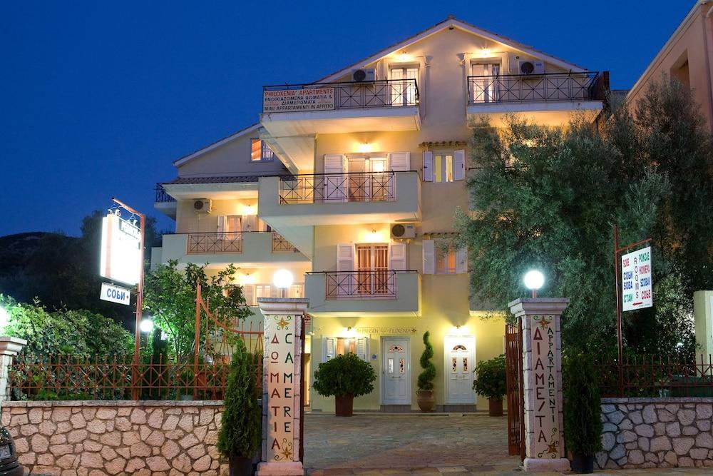 Pansion Filoxenia Apartments & Studios Tsoukaladhes Bagian luar foto