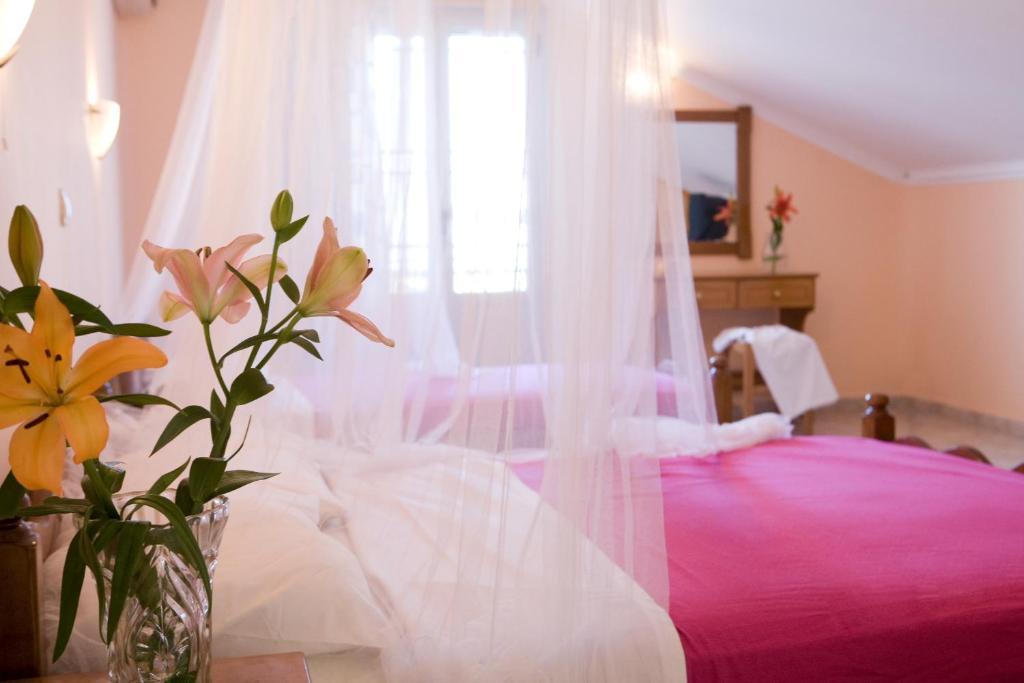 Pansion Filoxenia Apartments & Studios Tsoukaladhes Ruang foto
